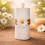 Χειροποίητο λευκό κερί από γνήσια κηρήθρα με διακόσμηση λουλουδιού